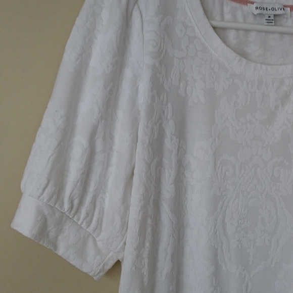 Rose + Olive Pleated Short Sleeve Top M White Pattern - Picture 6 of 16